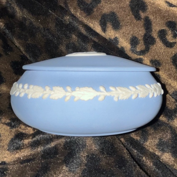 Wedgewood Royal Mint Classics BRITANNIA by Philip Nathan England Limited Edition - Picture 3 of 6